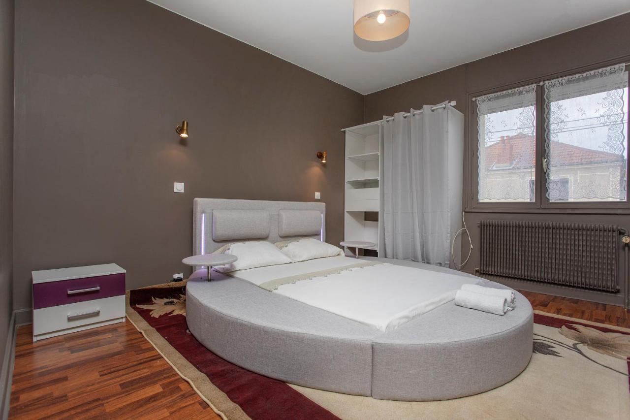 Blue Home Roanne Bagian luar foto